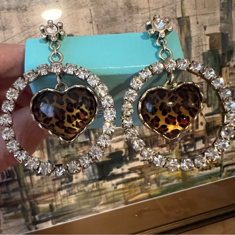 Jaguar-spots Heart in Studded Hoop Drop Earrings